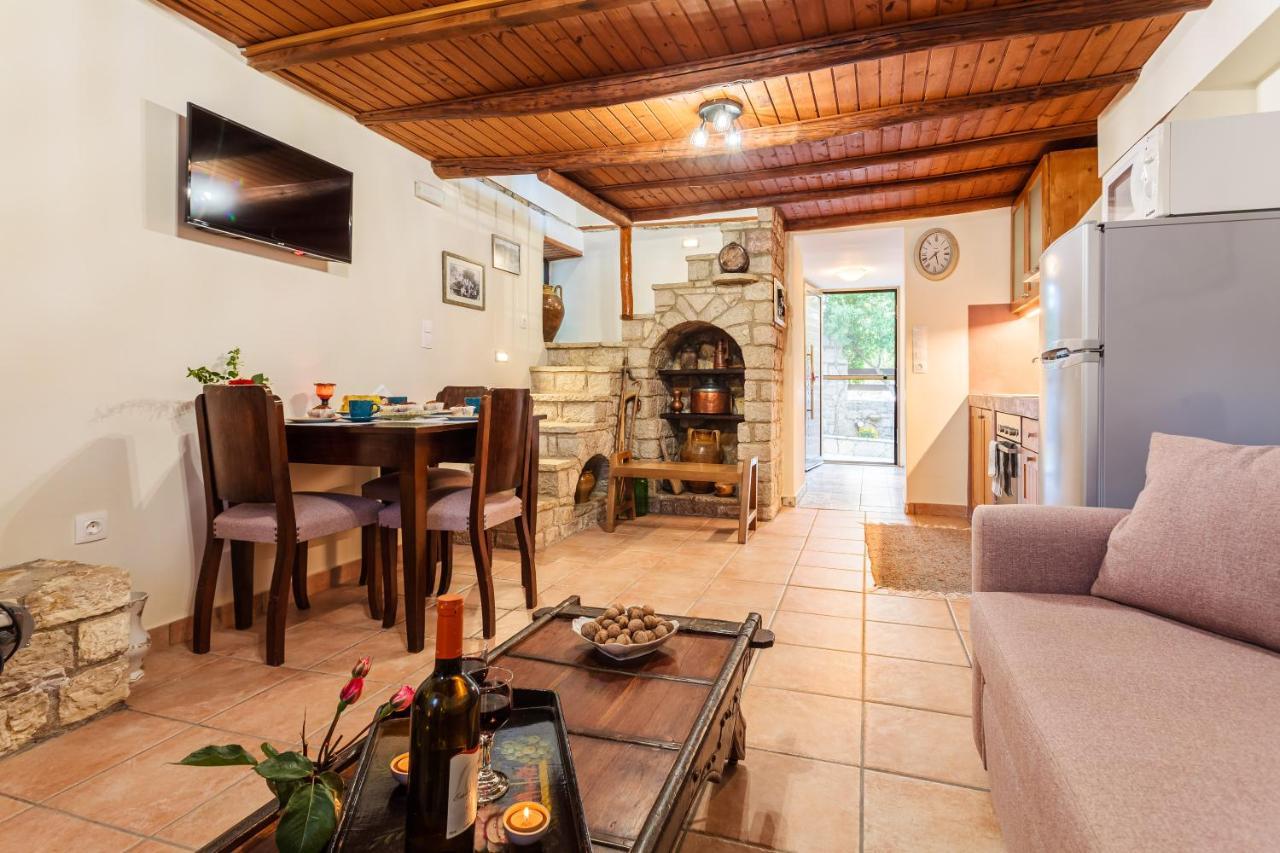 Petalidi Olive Garden Stone House Near The Beach Εξωτερικό φωτογραφία